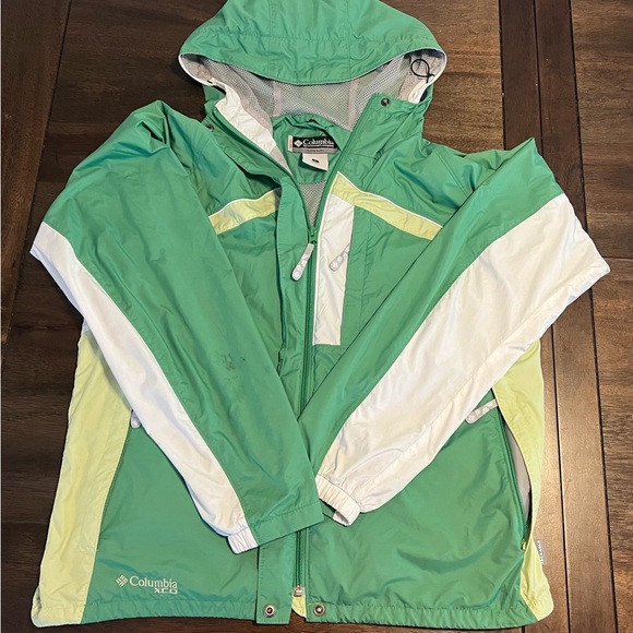 Columbia Green and White Ski Jacket - Picture 1 of 5